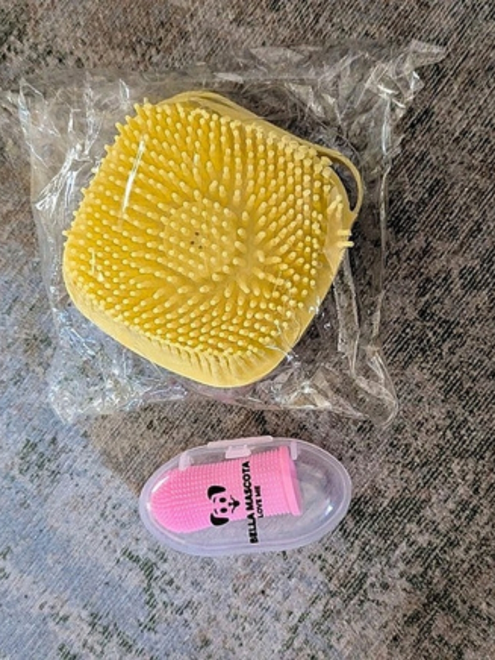 Brand New Pet Grooming Brush And Finger Teeth Cleaner For Dogs